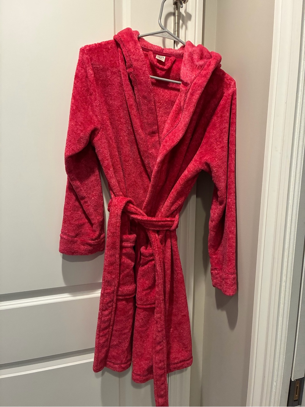 Ulta Beauty Hooded Plush Bath Robe in Red